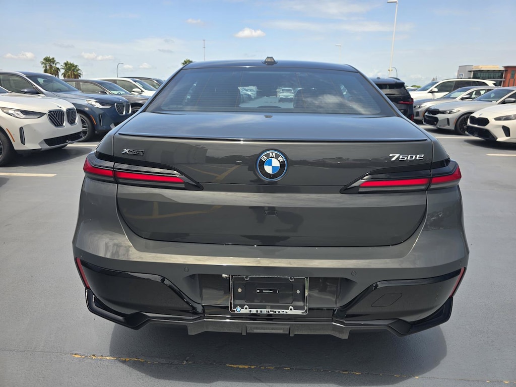 New 2026 BMW 750e xDrive Sedan
