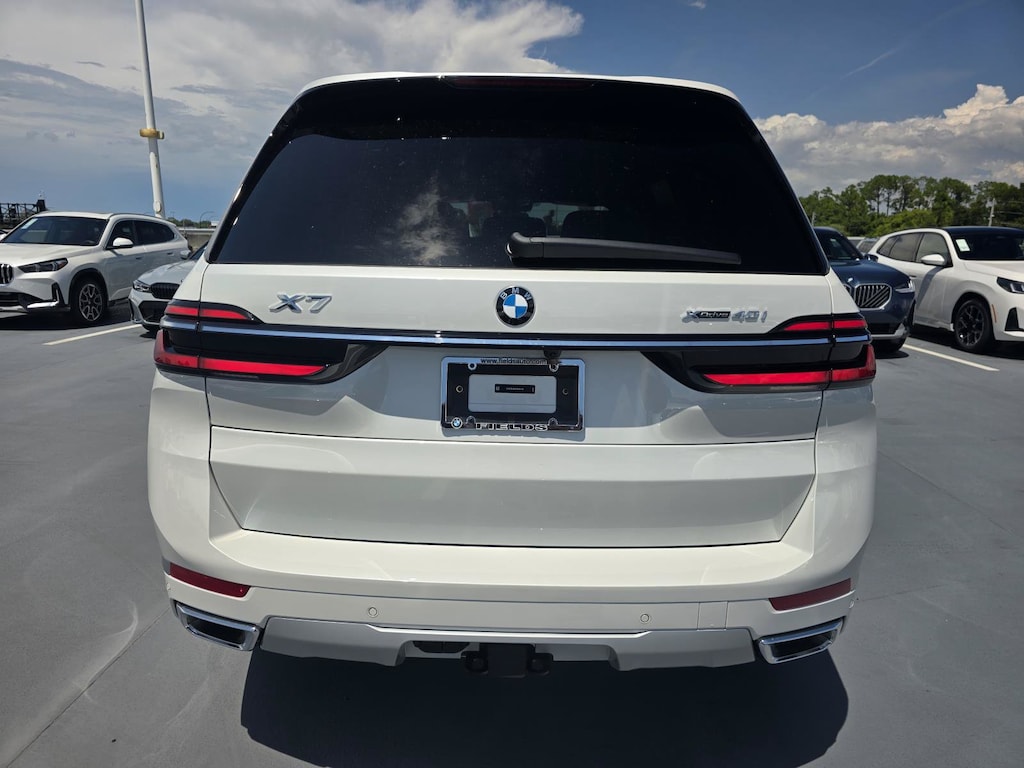 New 2027 BMW X7 xDrive40i SUV