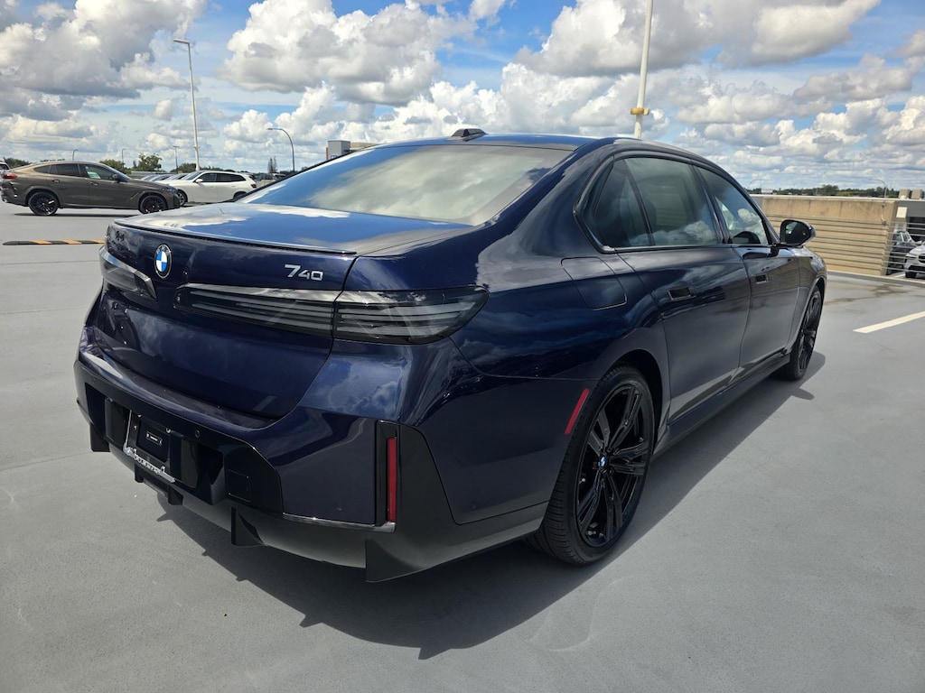 New 2027 BMW 740i xDrive Sedan