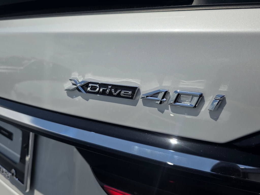 New 2027 BMW X7 xDrive40i SUV