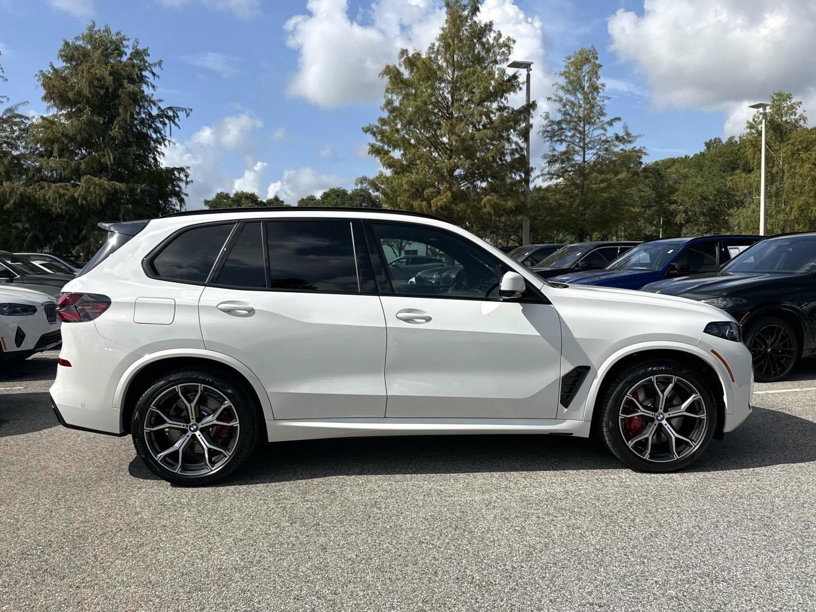 New 2026 BMW X5 PHEV xDrive50e SUV
