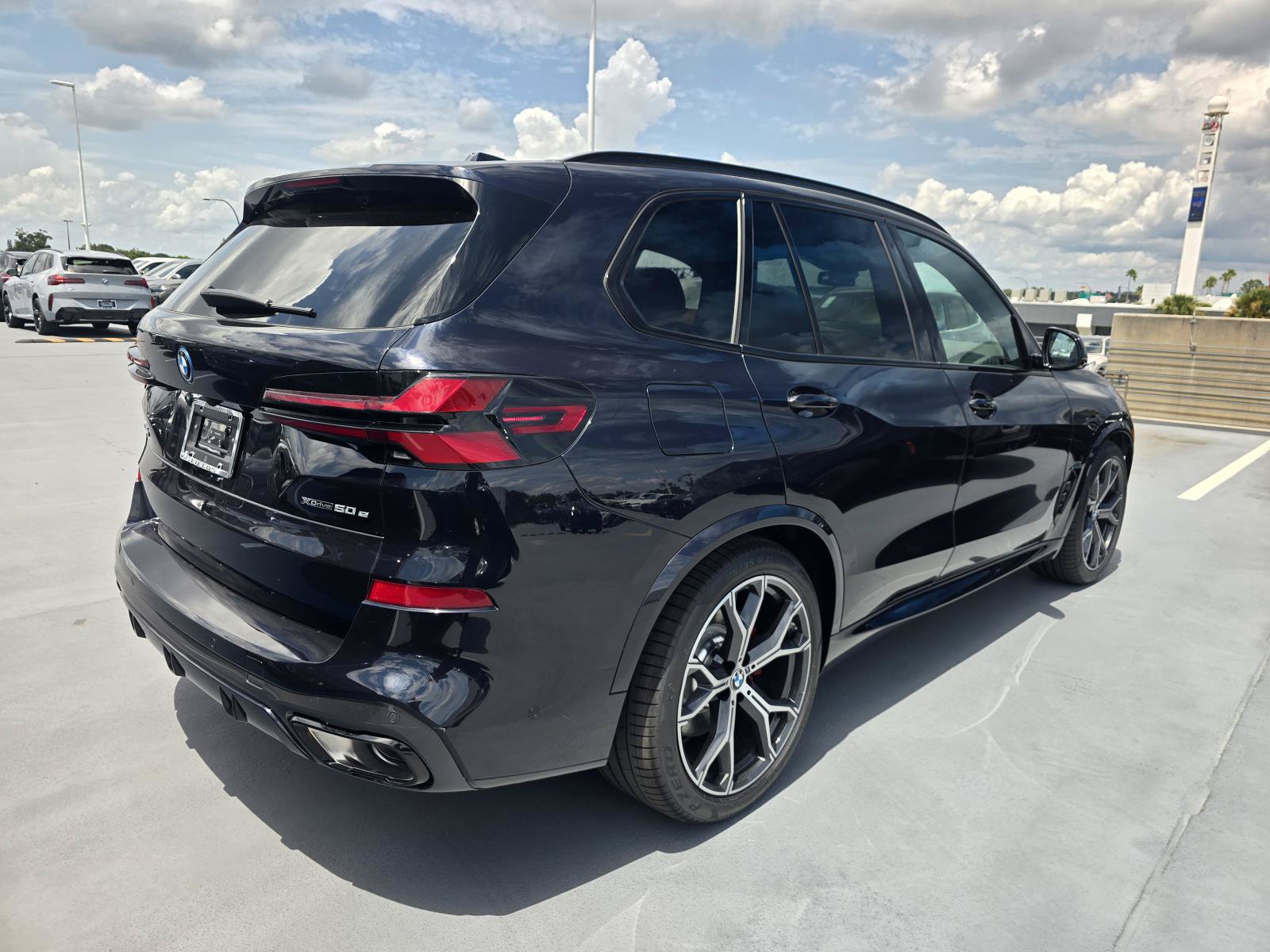 New 2026 BMW X5 PHEV xDrive50e SUV