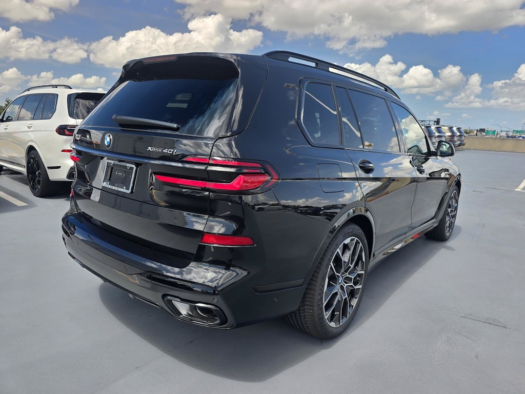 New 2027 BMW X7 xDrive40i SUV