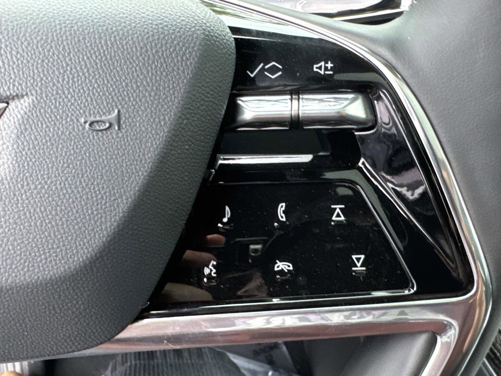2025 Cadillac Escalade IQ Luxury 1 - Photo 21