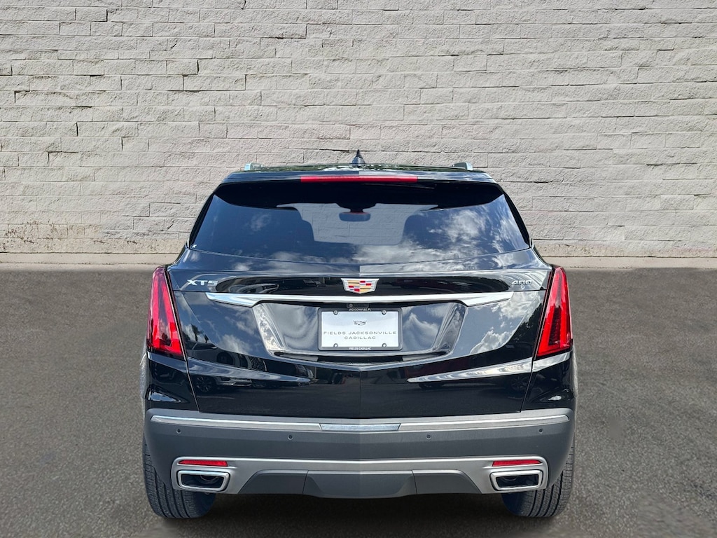 New 2026 CADILLAC XT5 Premium Luxury SUV