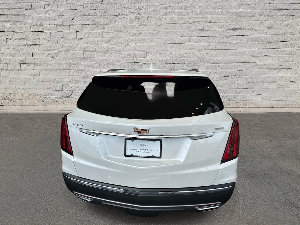 New 2026 CADILLAC XT5 Premium Luxury SUV