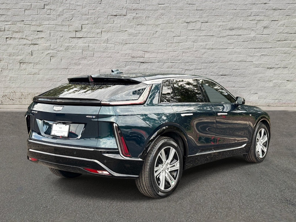 Used 2024 CADILLAC LYRIQ Tech SUV
