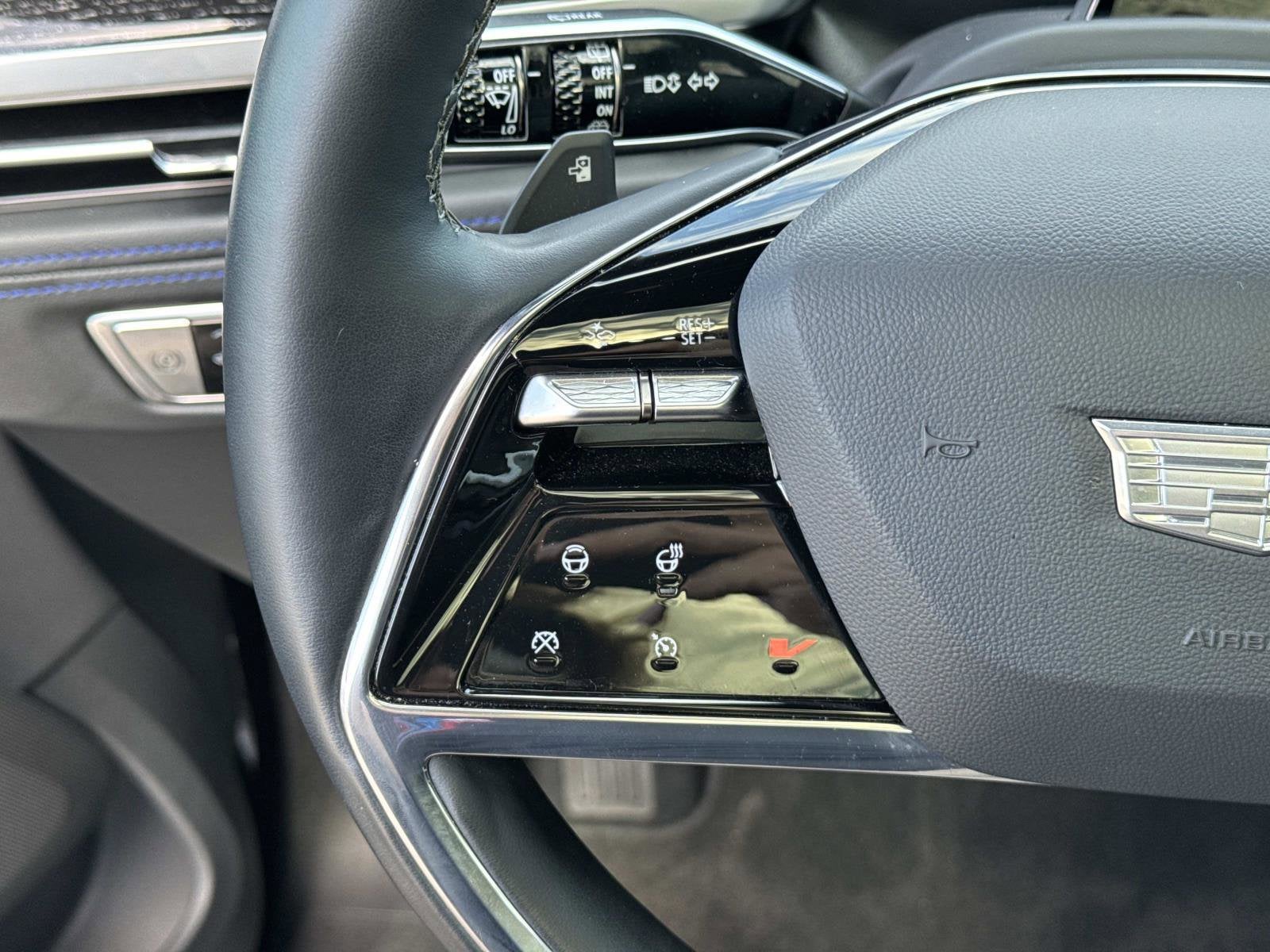2025 Cadillac Escalade IQ Sport 1 - Photo 30