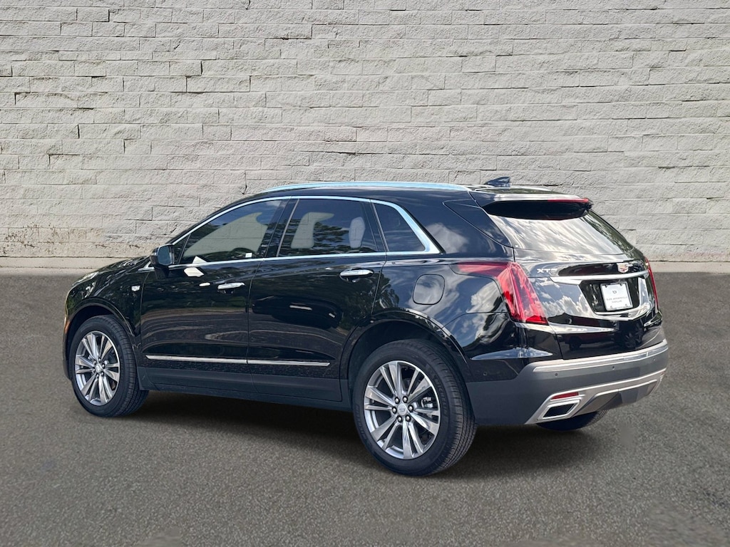 New 2026 CADILLAC XT5 Premium Luxury SUV