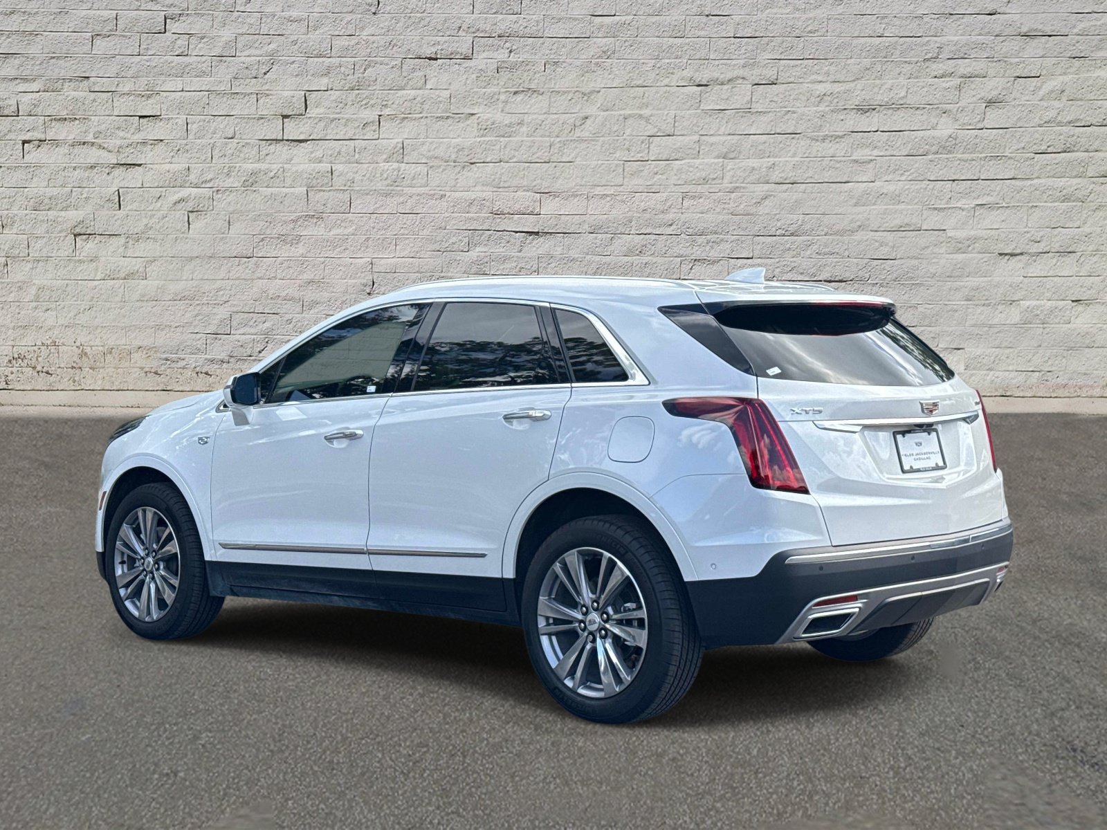 New 2026 CADILLAC XT5 Premium Luxury SUV