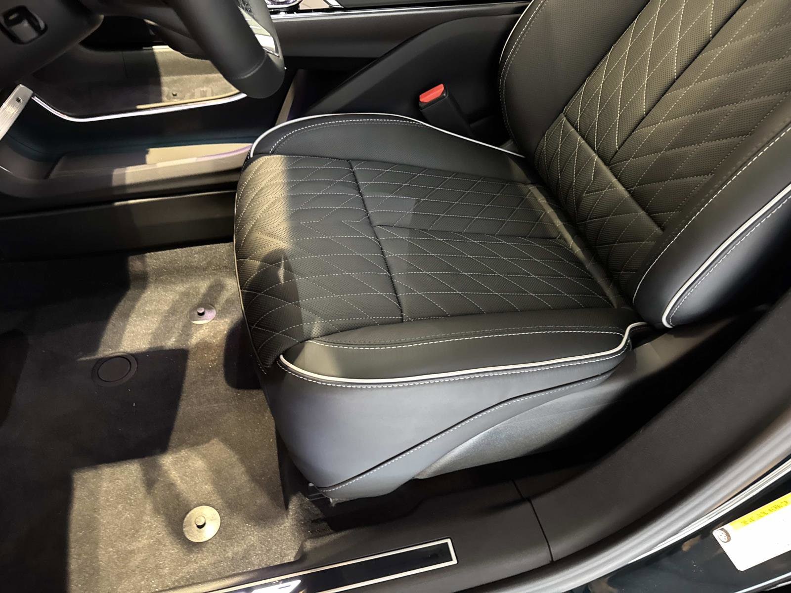 2026 Cadillac LYRIQ V Premium - Photo 16