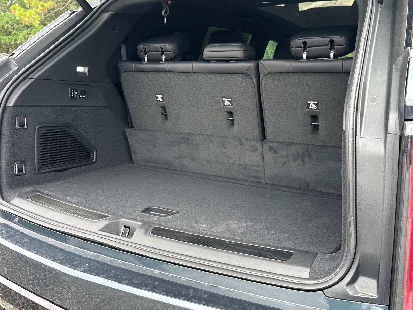 2025 Cadillac Escalade IQ Luxury 1 - Photo 31