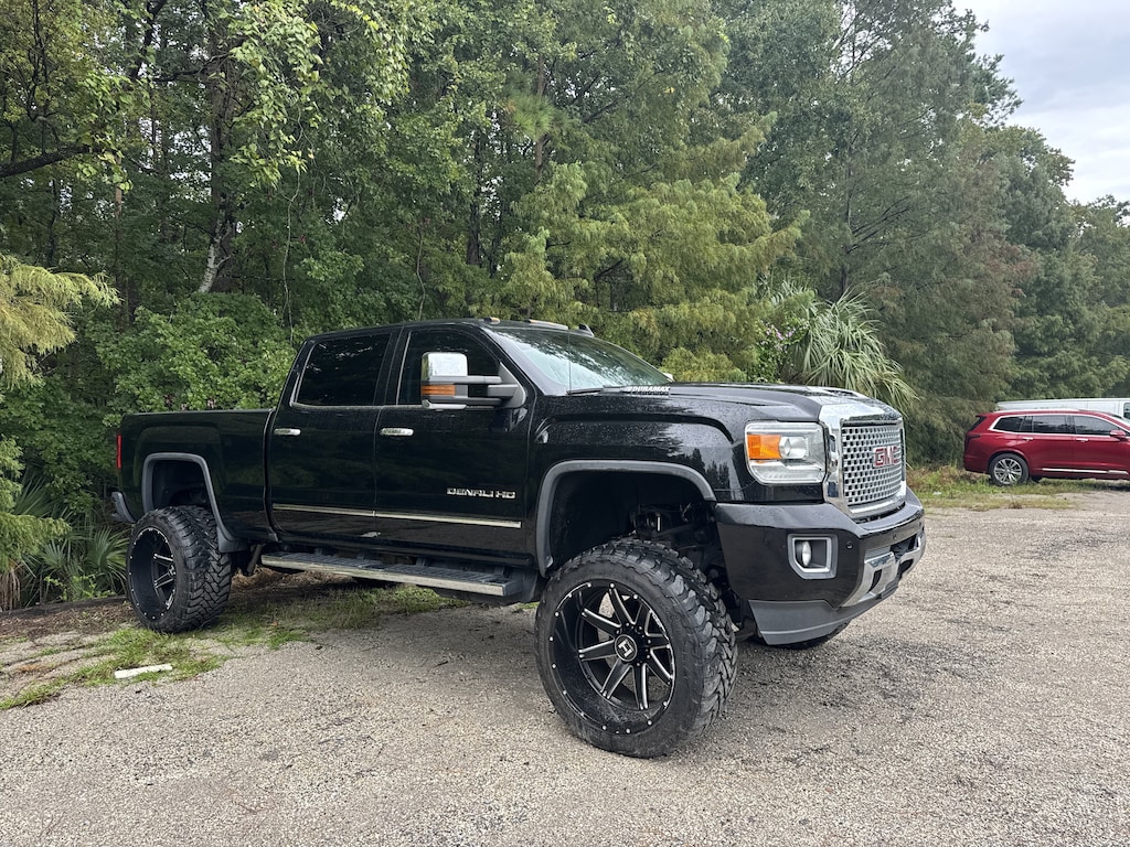 Used 2017 GMC Sierra 2500 HD Denali Truck