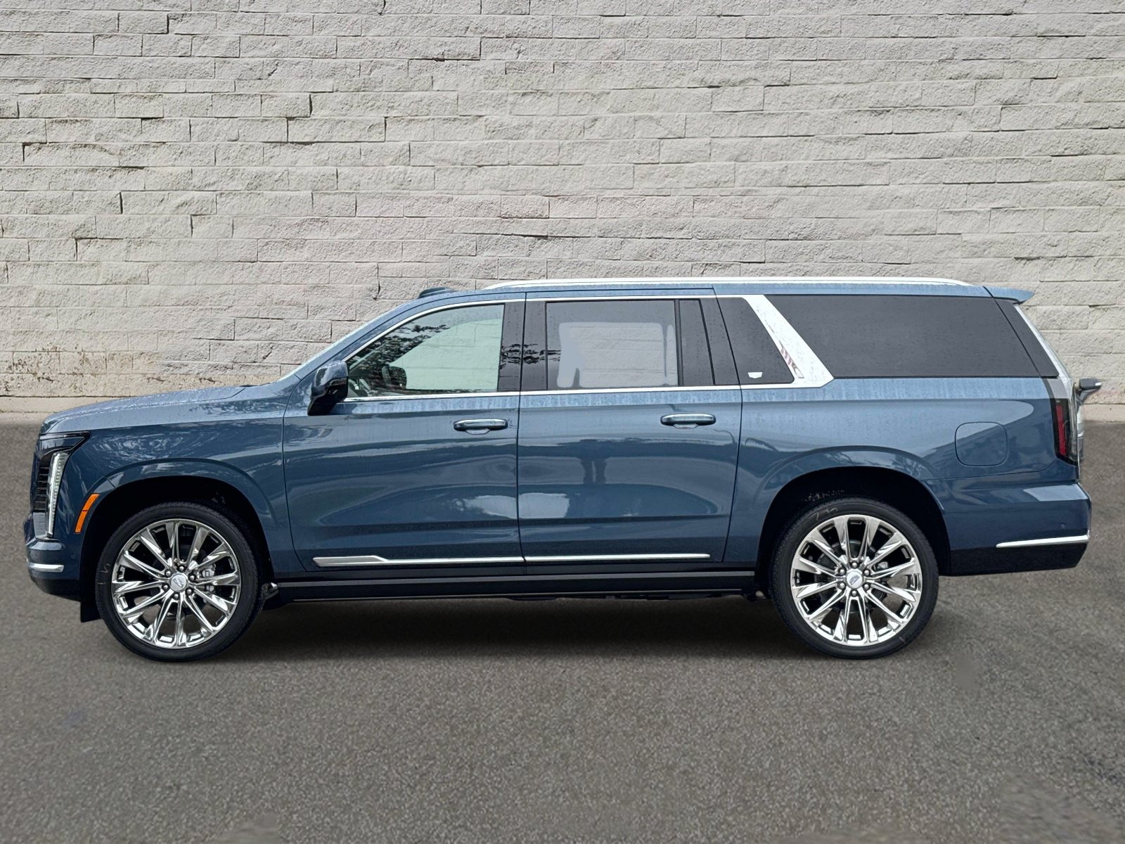 New 2026 CADILLAC Escalade ESV Luxury SUV