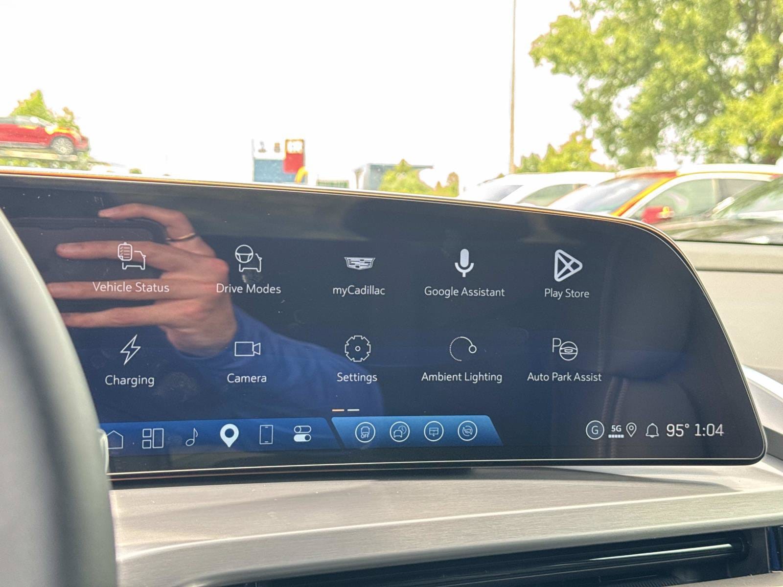 2027 Cadillac VISTIQ Sport - Photo 20
