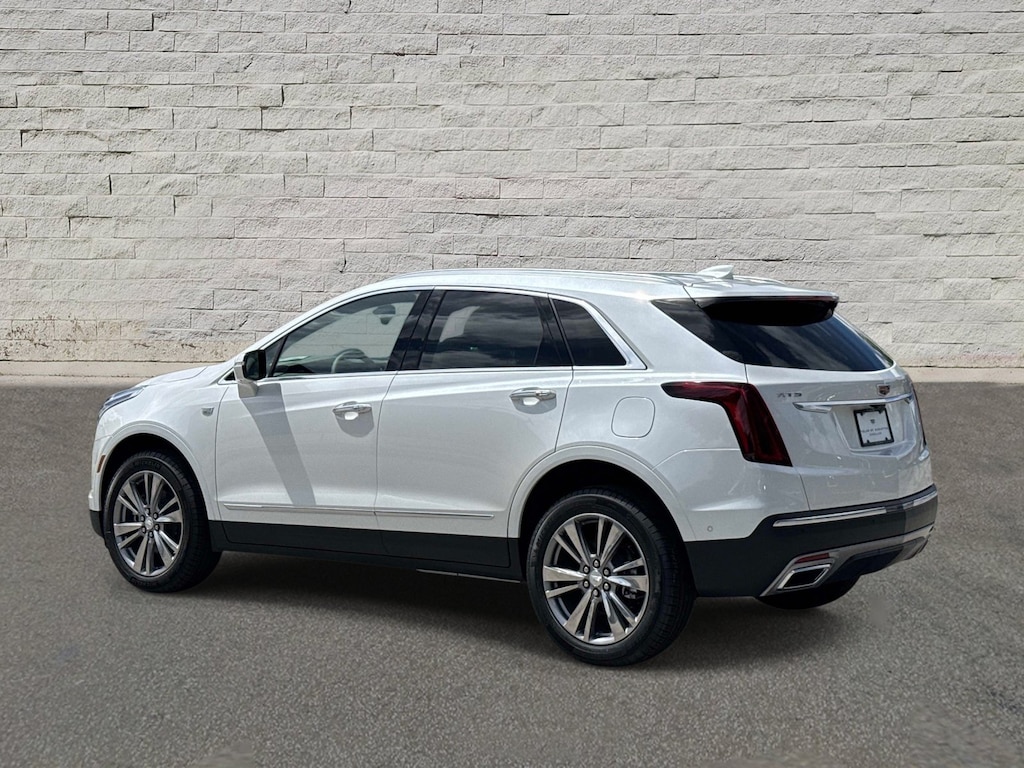 New 2026 CADILLAC XT5 Premium Luxury SUV