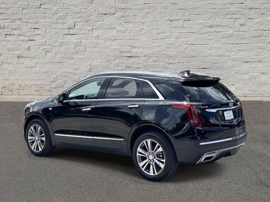 New 2026 CADILLAC XT5 Premium Luxury SUV