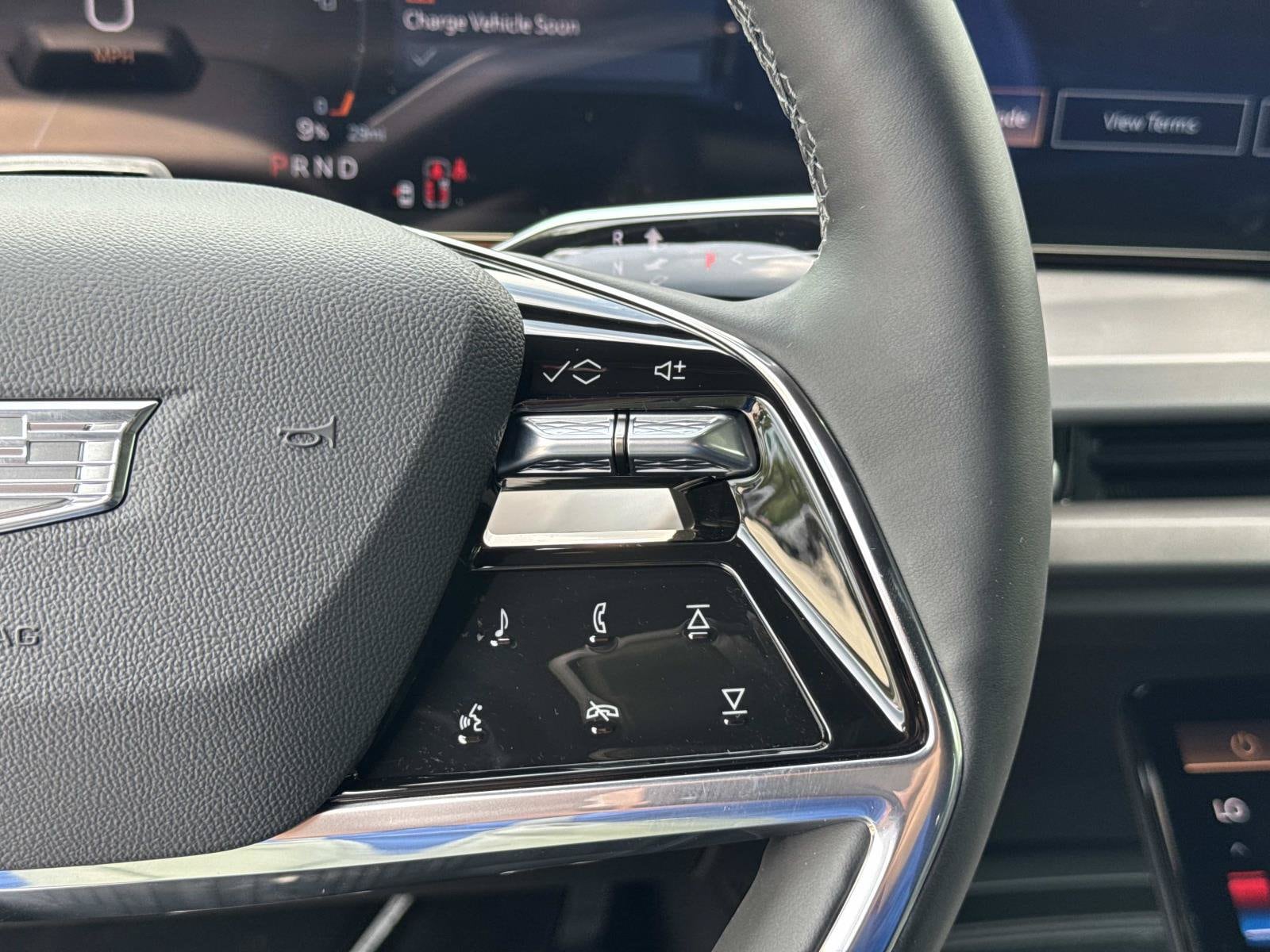 2027 Cadillac VISTIQ Sport - Photo 18