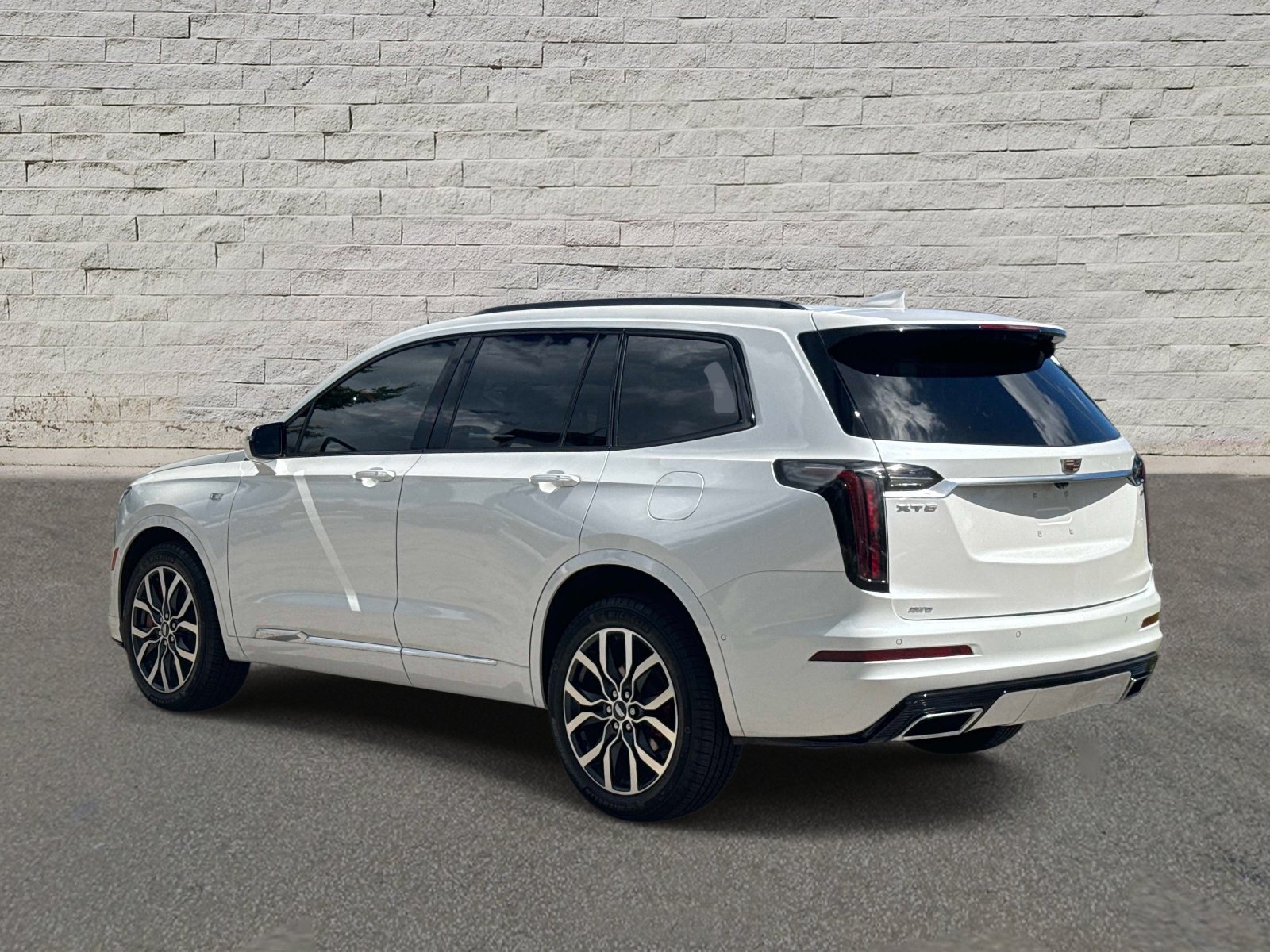 Used 2024 CADILLAC XT6 Sport SUV
