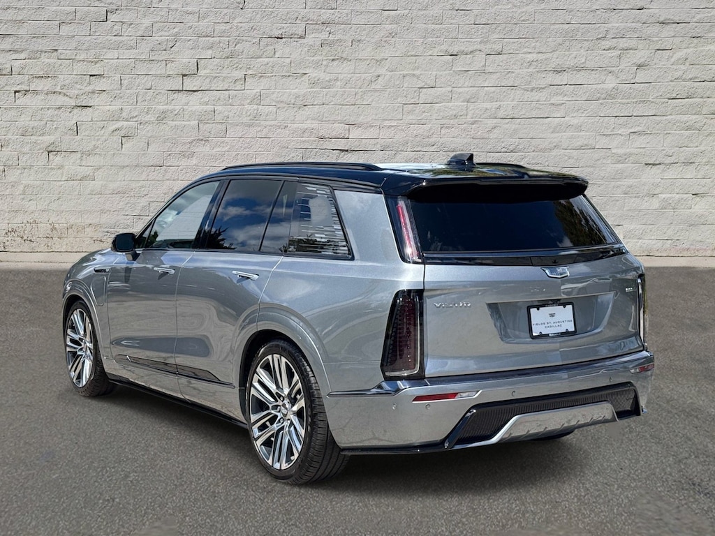 Used 2026 CADILLAC VISTIQ Platinum SUV