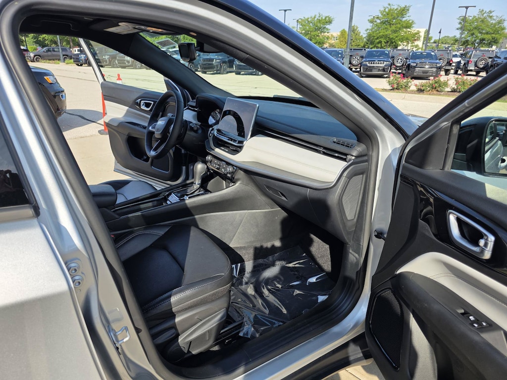 New 2026 Jeep Compass LIMITED 4X4 Sport Utility