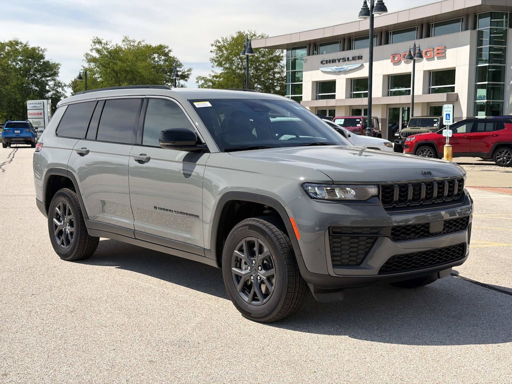 New 2027 Jeep Grand Cherokee L LAREDO ALTITUDE 4X4 Sport Utility