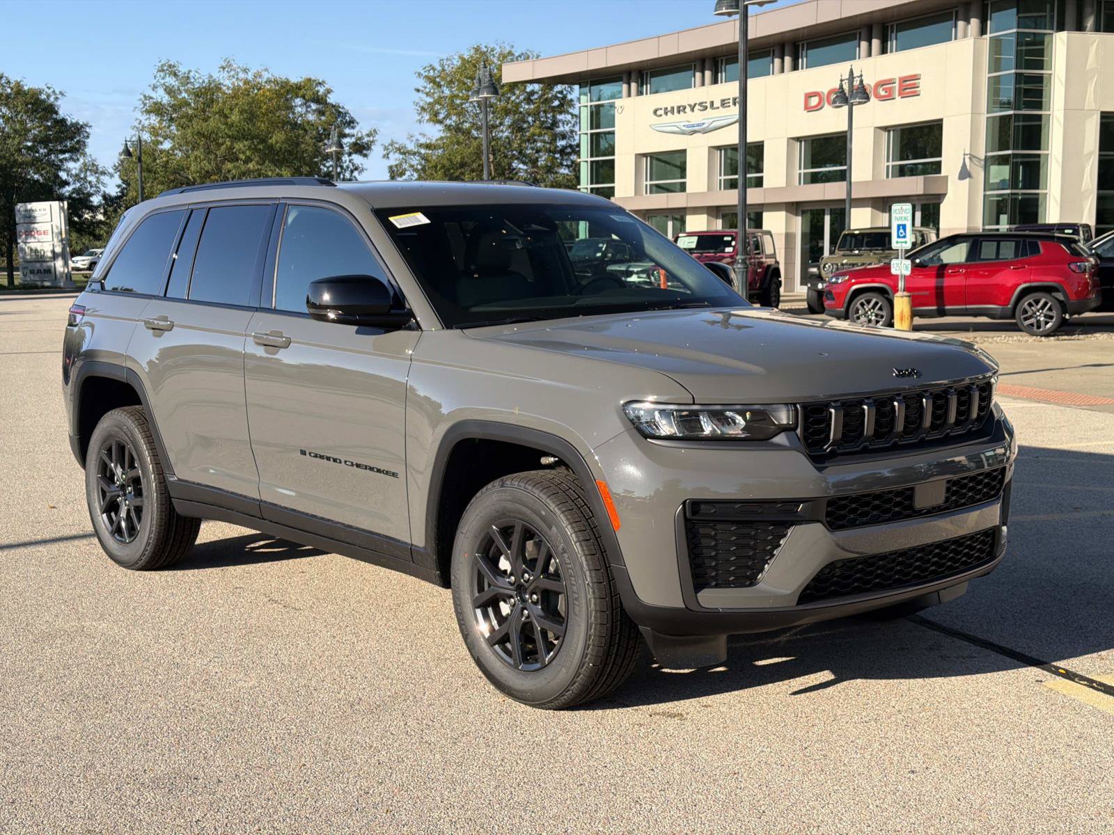 New 2027 Jeep Grand Cherokee LAREDO ALTITUDE 4X4 Sport Utility