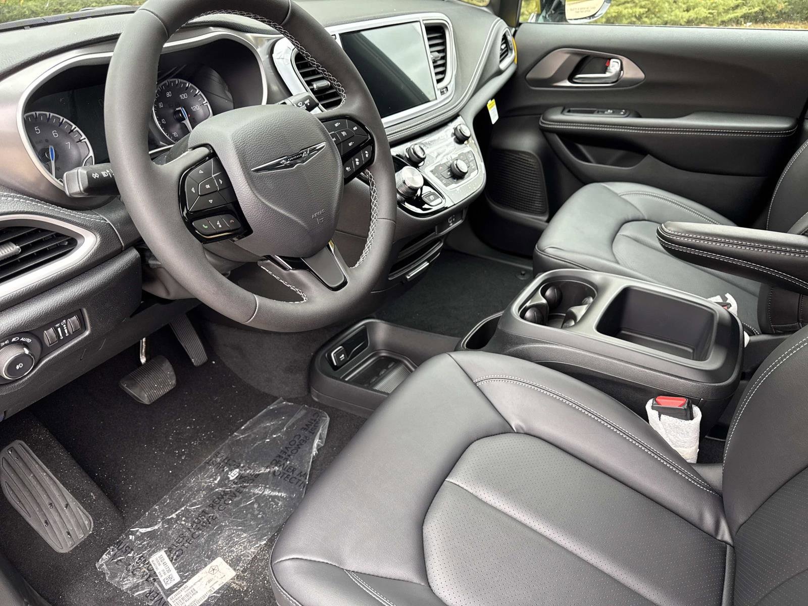 2026 Chrysler Pacifica Select - Photo 21