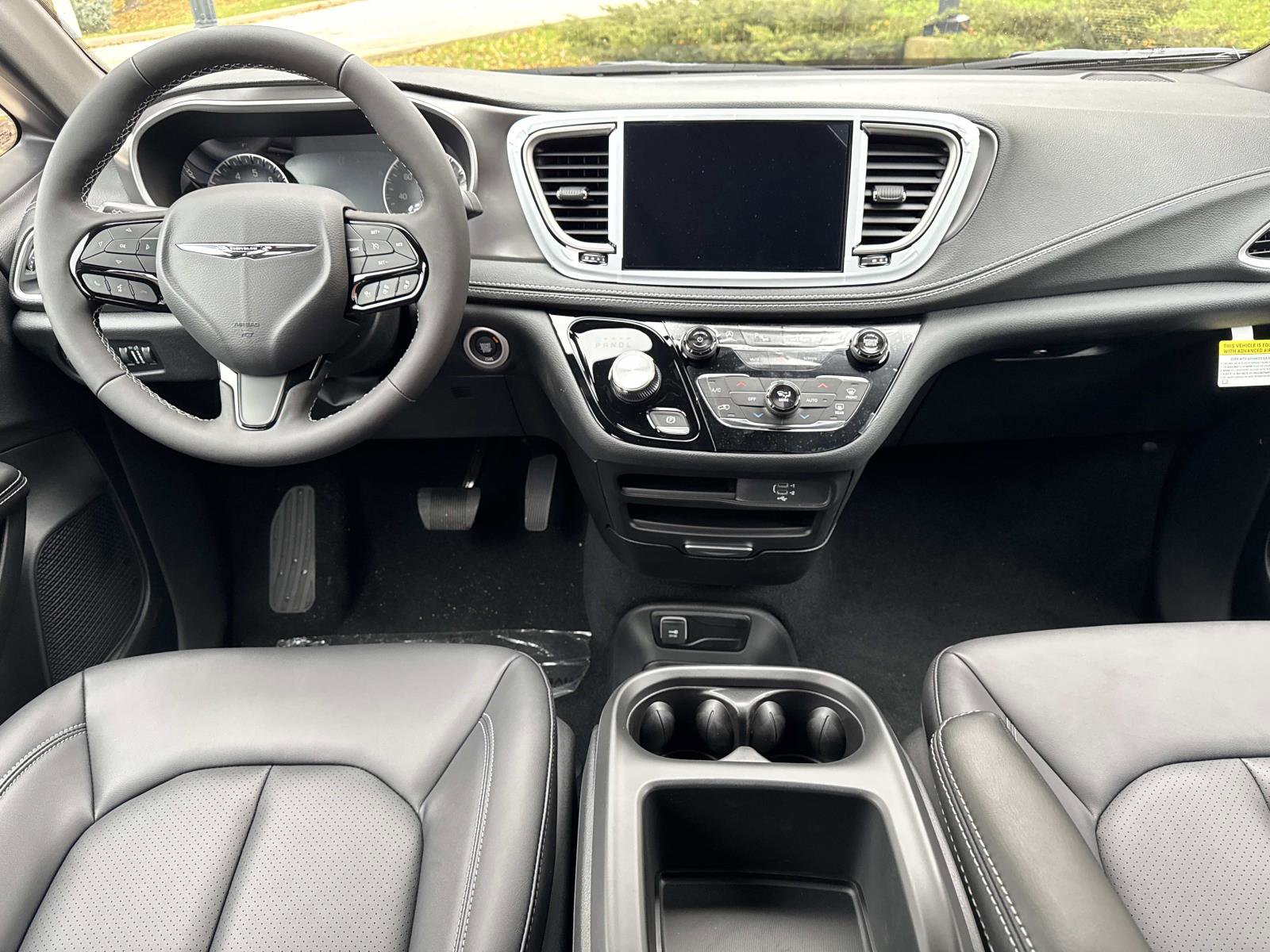 2026 Chrysler Pacifica Select - Photo 14