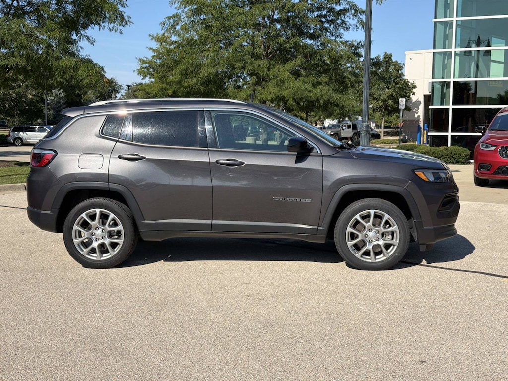 Used 2023 Jeep Compass Latitude Lux Latitude Lux 4x4