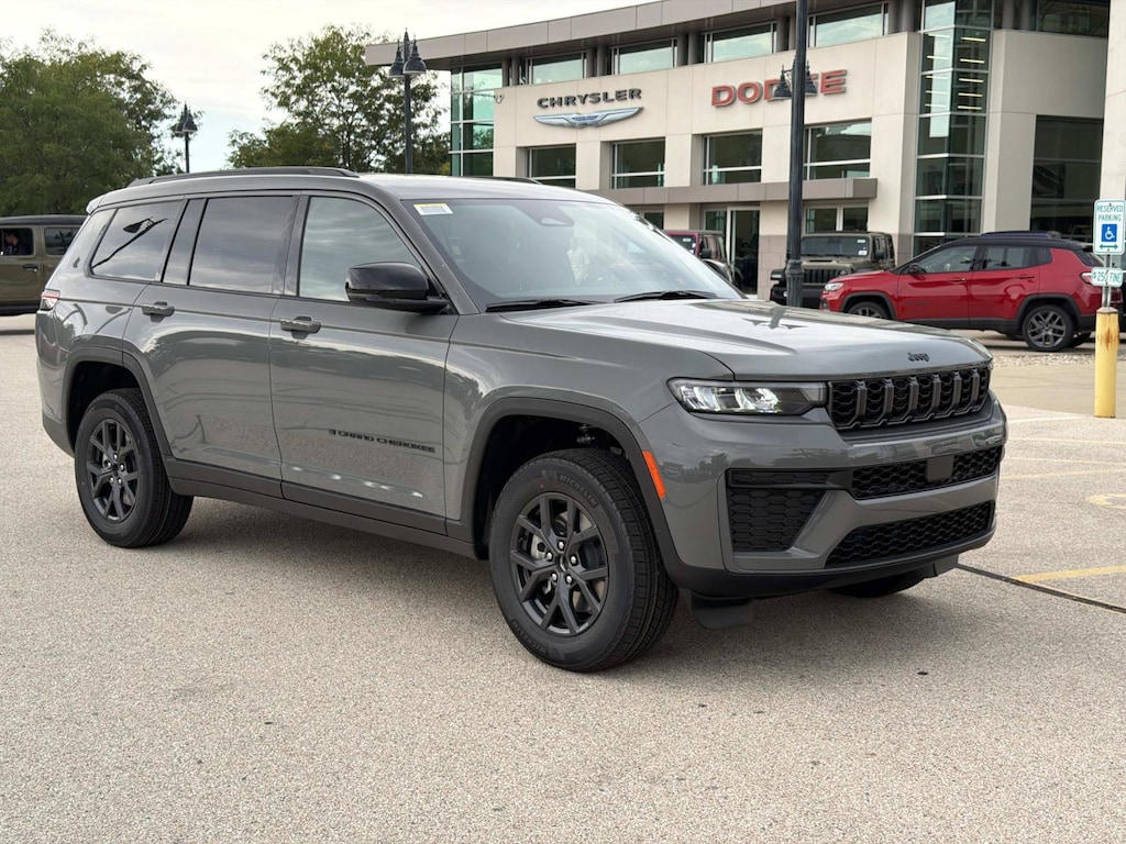 New 2027 Jeep Grand Cherokee L LAREDO ALTITUDE 4X4 Sport Utility