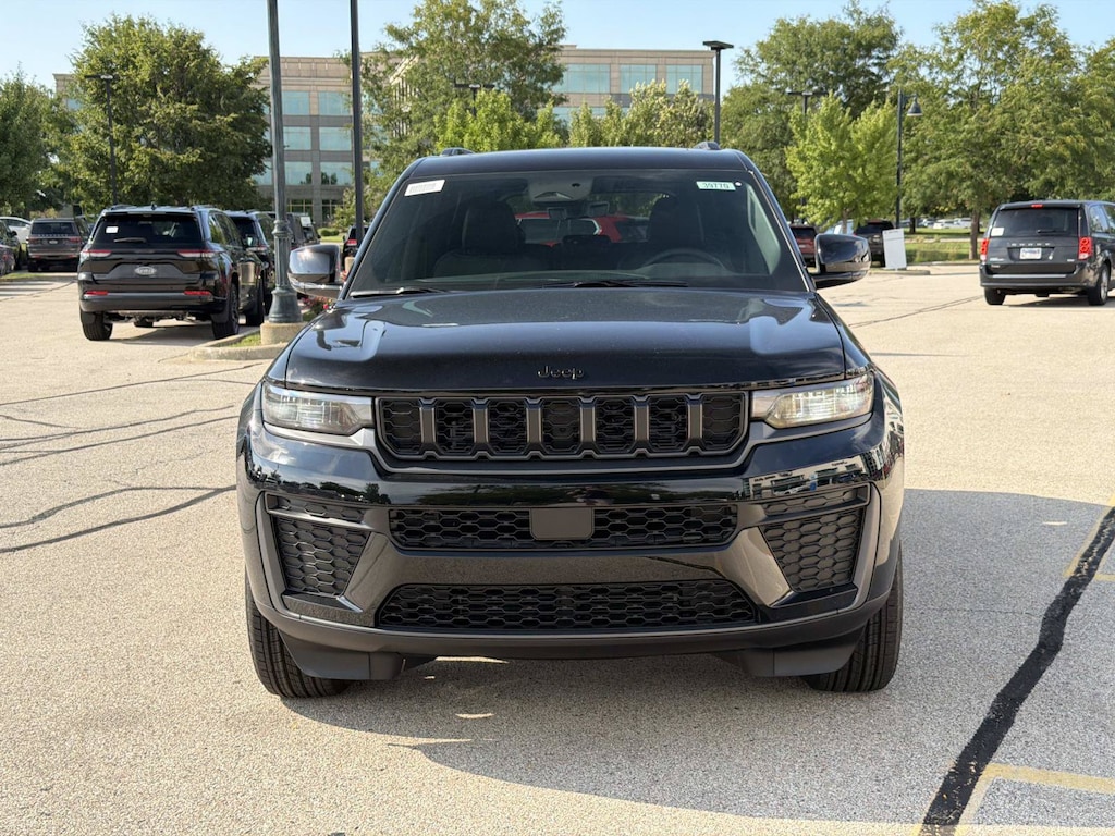 New 2027 Jeep Grand Cherokee Laredo Altitude Sport Utility
