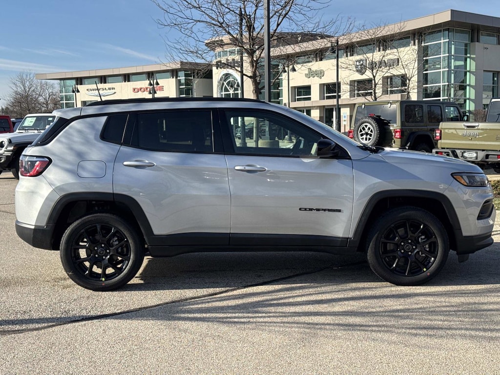 New 2026 Jeep Compass LATITUDE 4X4 Sport Utility