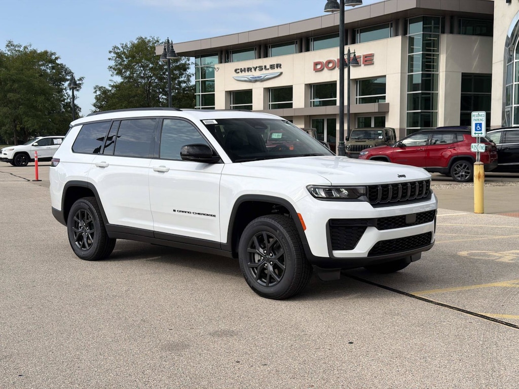 New 2027 Jeep Grand Cherokee L LAREDO ALTITUDE 4X4 Sport Utility