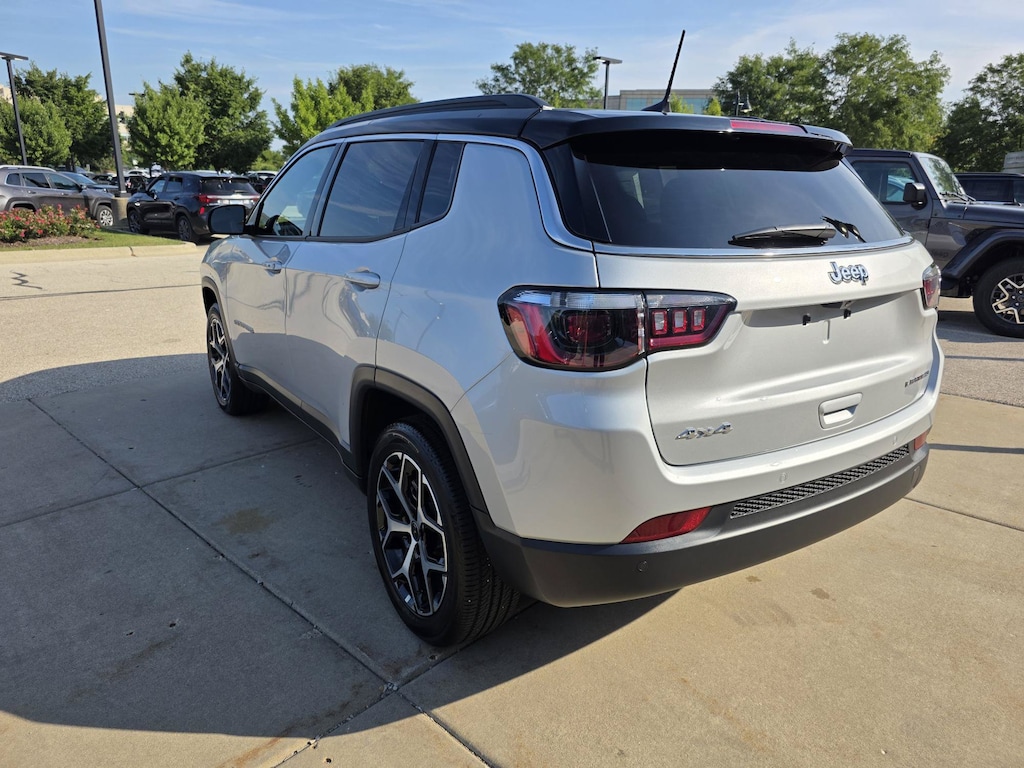 New 2026 Jeep Compass LIMITED 4X4 Sport Utility