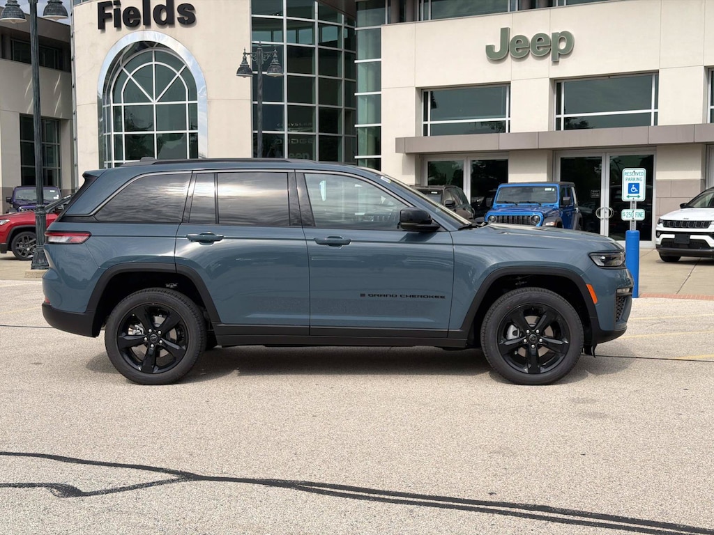 New 2027 Jeep Grand Cherokee LIMITED 4X4 Sport Utility