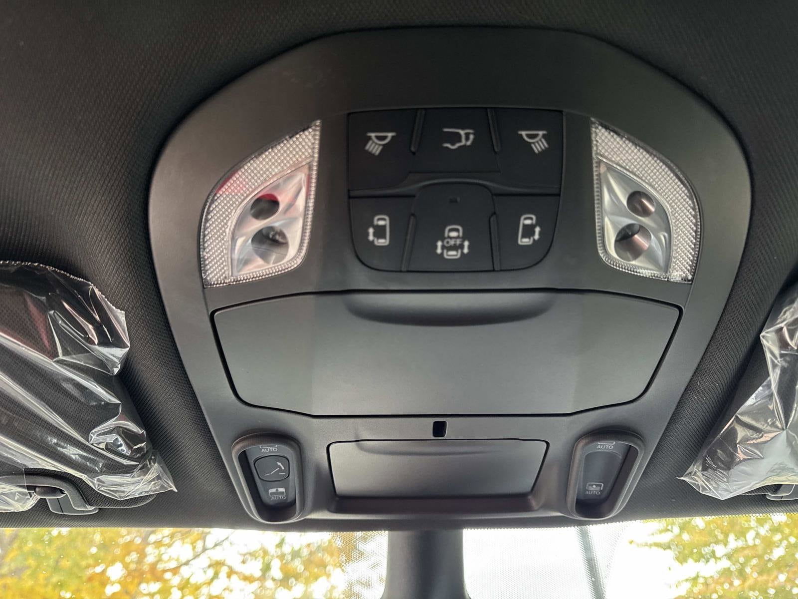 2026 Chrysler Pacifica Select - Photo 23