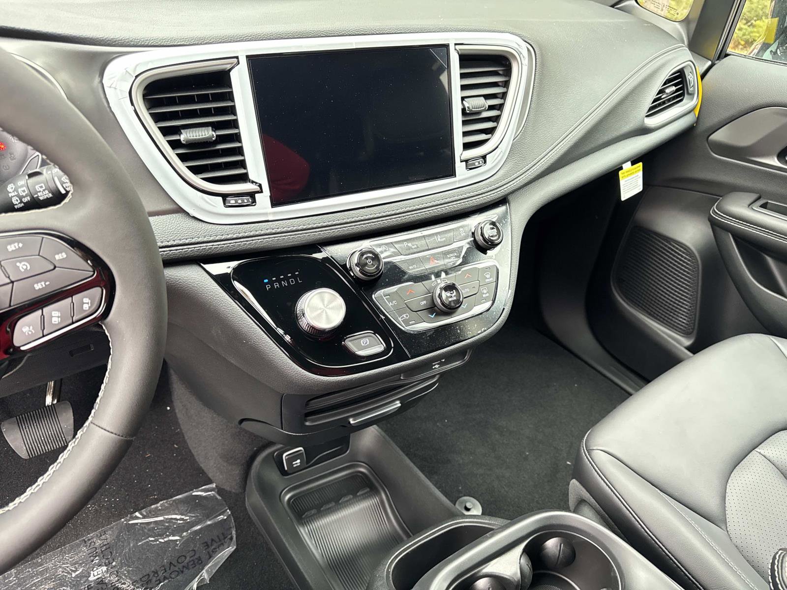 2026 Chrysler Pacifica Select - Photo 26
