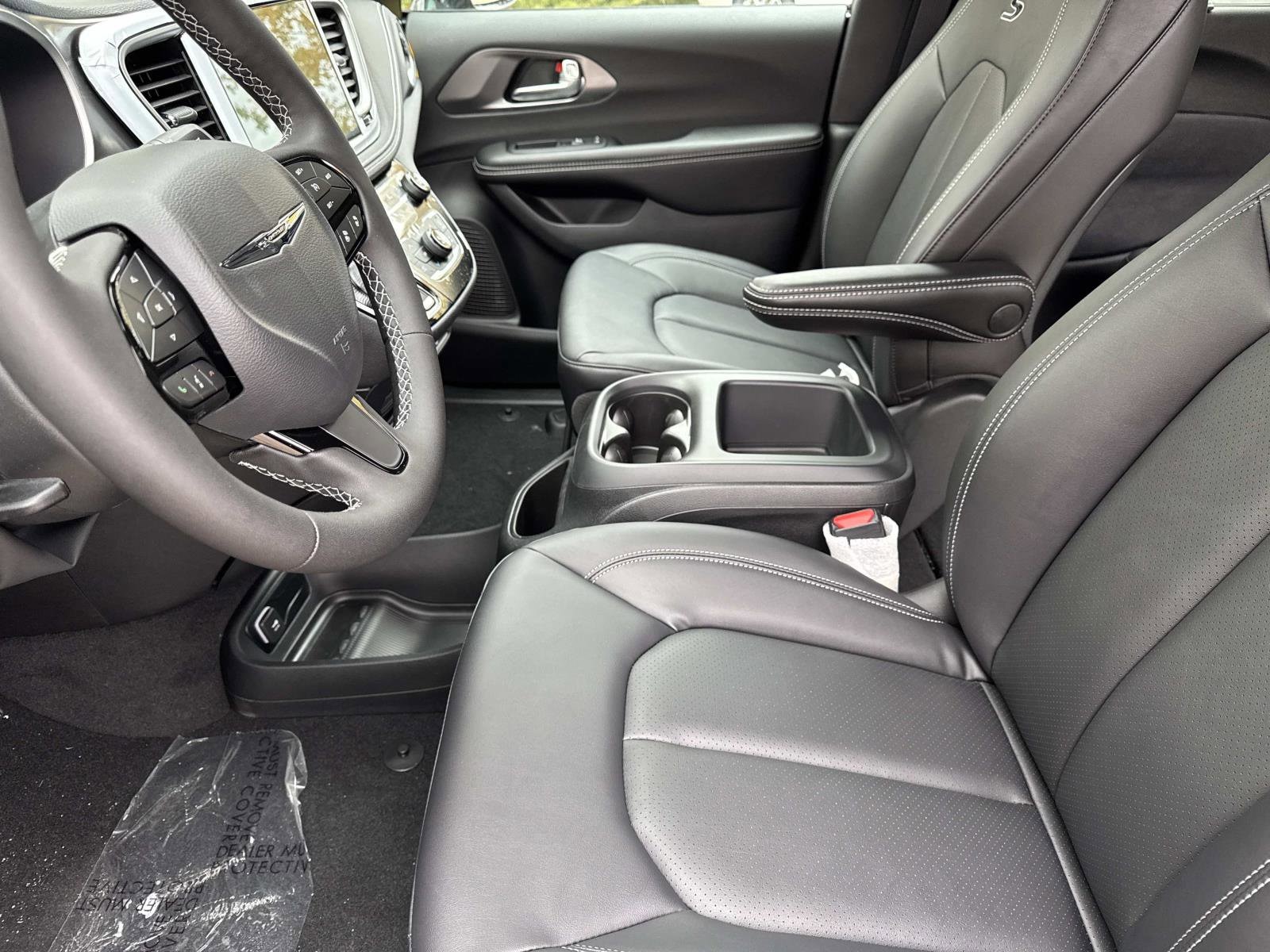 2026 Chrysler Pacifica Select - Photo 20