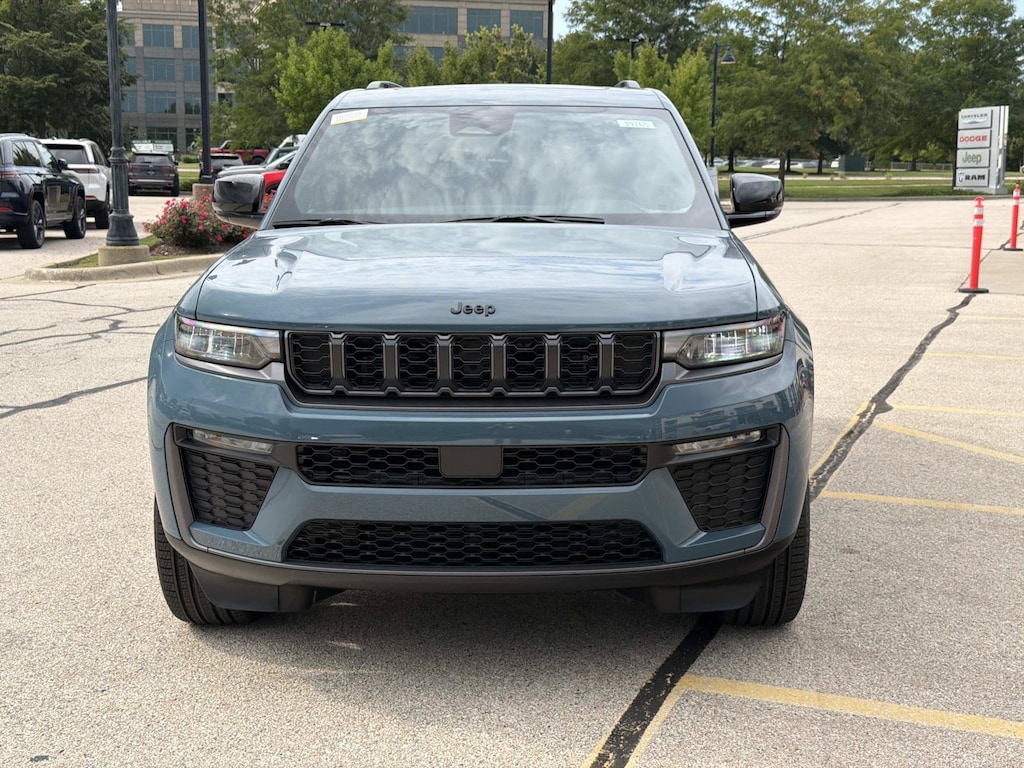 New 2027 Jeep Grand Cherokee LIMITED 4X4 Sport Utility