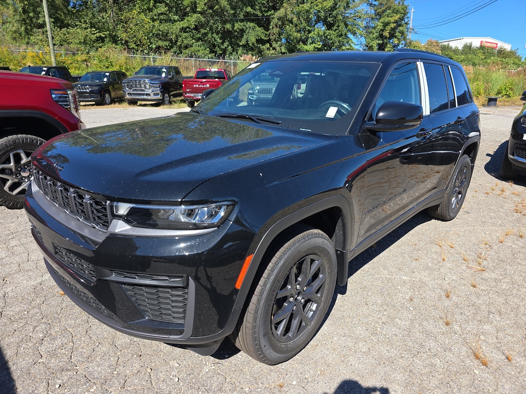 New 2027 Jeep Grand Cherokee LAREDO ALTITUDE 4X4 Sport Utility