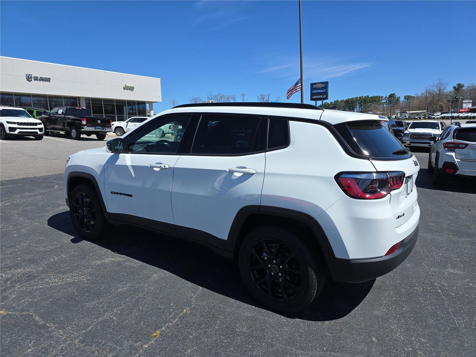 2026 Jeep Compass Latitude Altitude - Photo 6