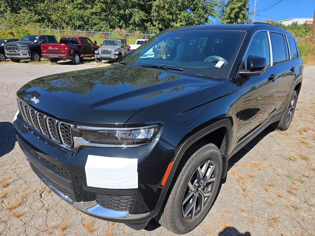 New 2027 Jeep Grand Cherokee L LAREDO X 4X4 Sport Utility