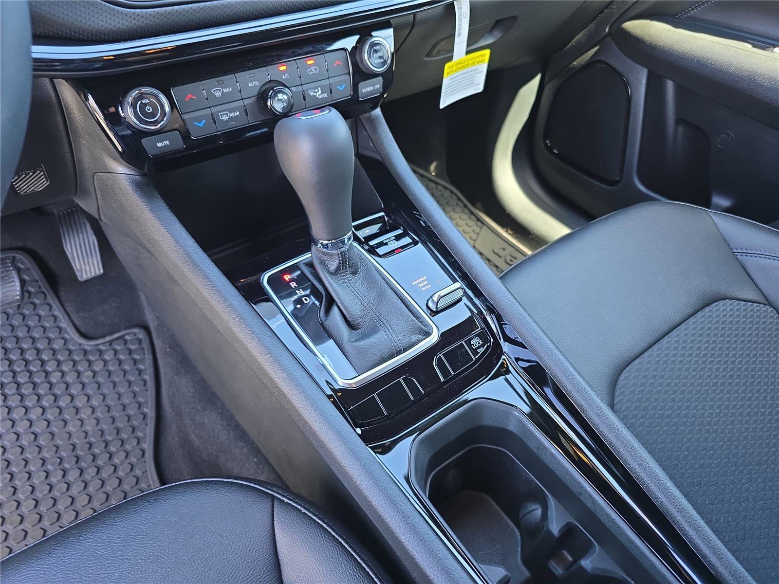 2026 Jeep Compass Latitude Altitude - Photo 30