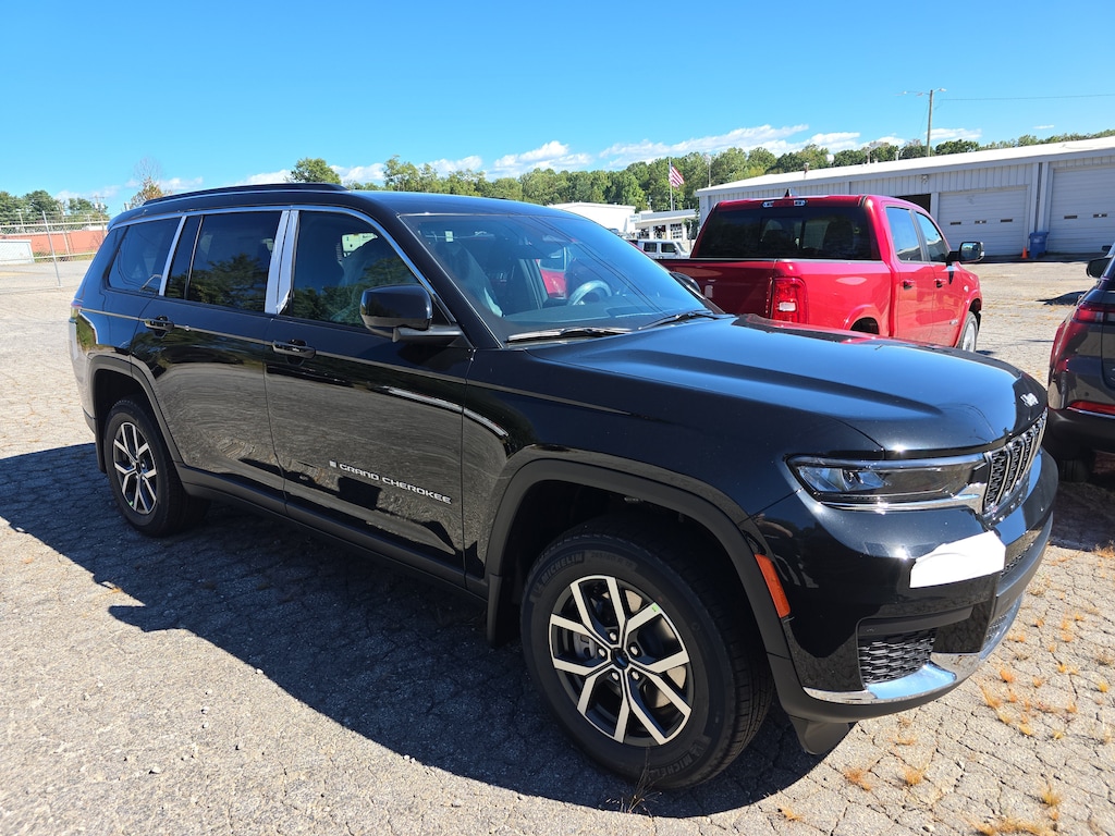 New 2027 Jeep Grand Cherokee L LAREDO X 4X4 Sport Utility