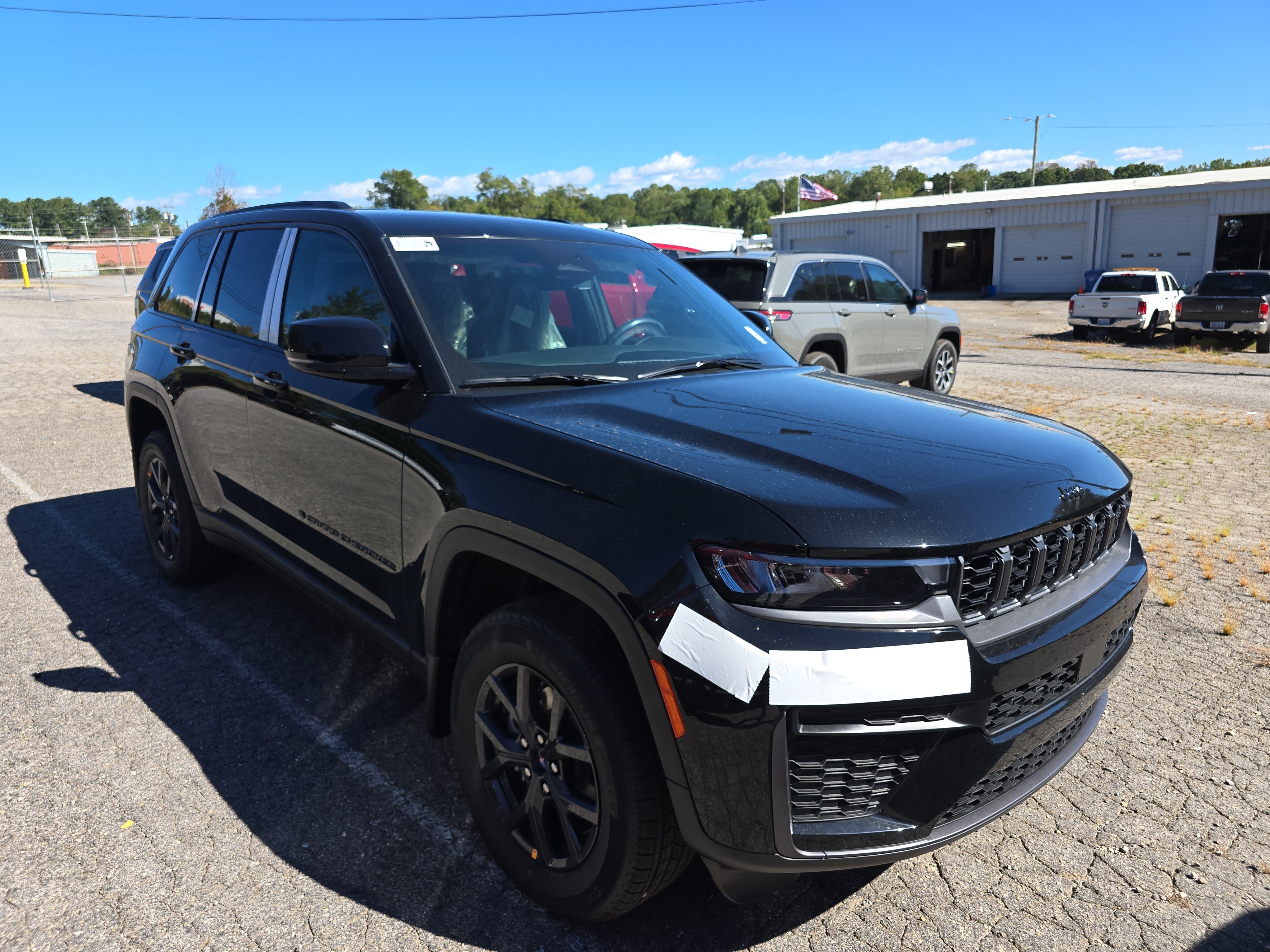 New 2027 Jeep Grand Cherokee LAREDO ALTITUDE 4X4 Sport Utility