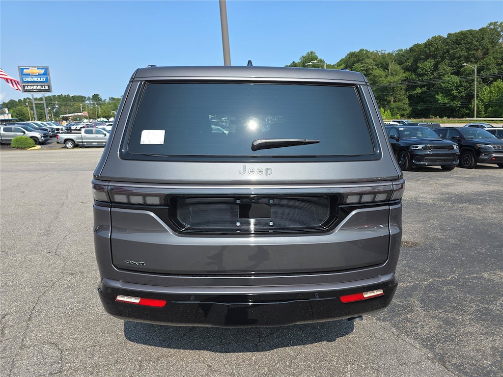 New 2026 Jeep Grand Wagoneer LIMITED ALTITUDE 4X4 Sport Utility