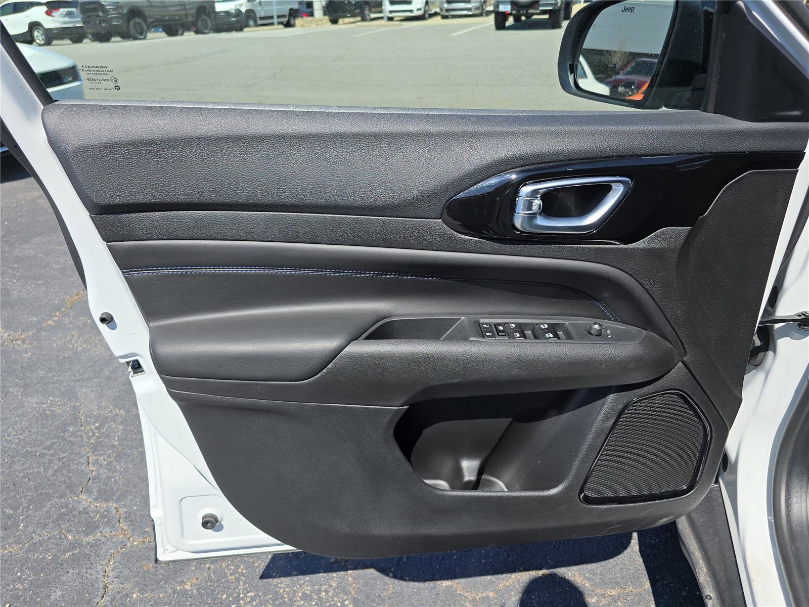2026 Jeep Compass Latitude Altitude - Photo 19