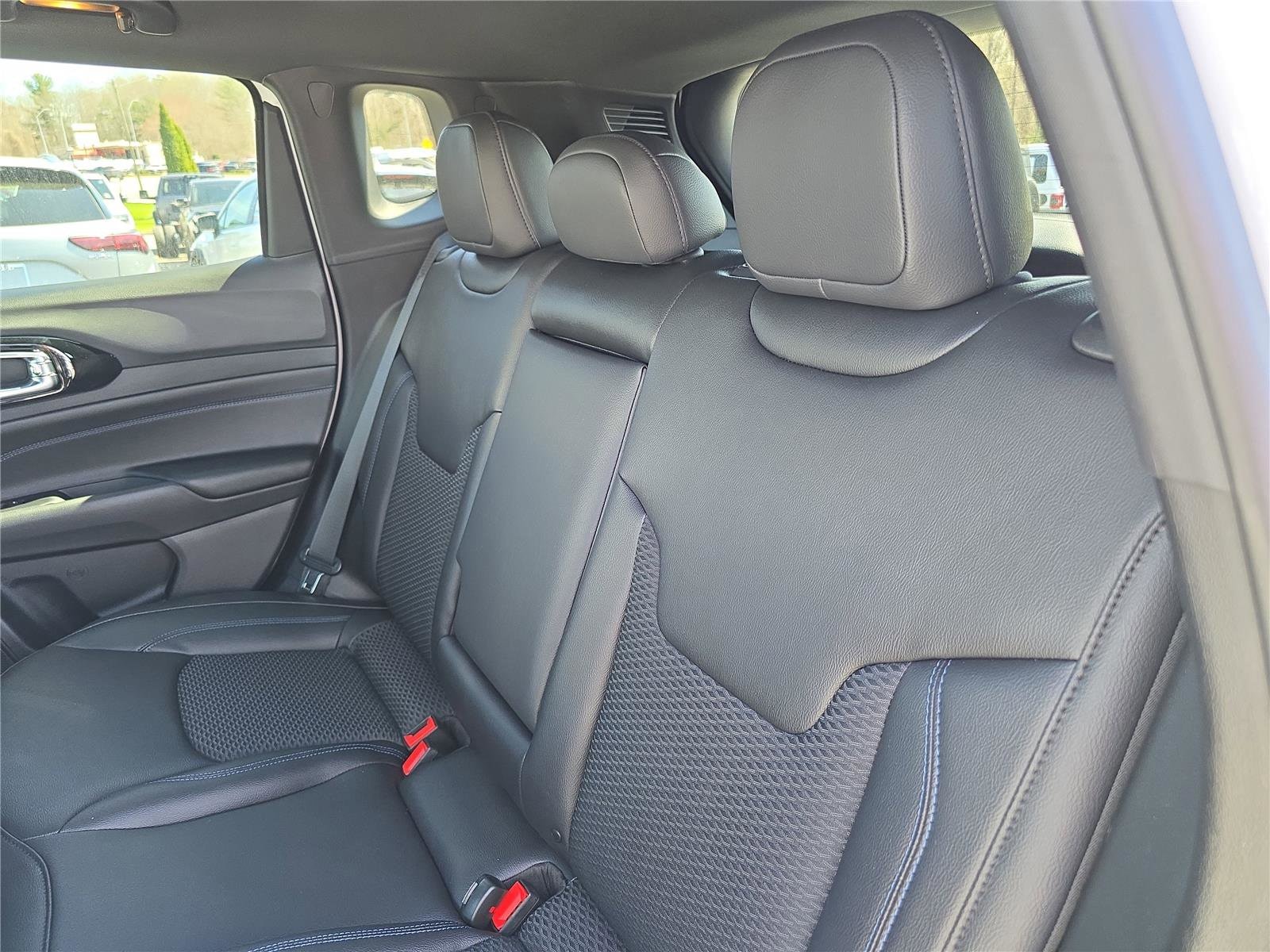 2026 Jeep Compass Latitude Altitude - Photo 15