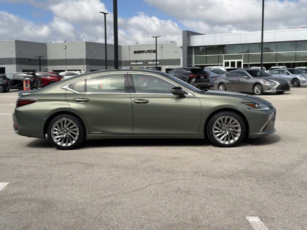 Used 2019 Lexus ES 300h Ultra Luxury Sedan